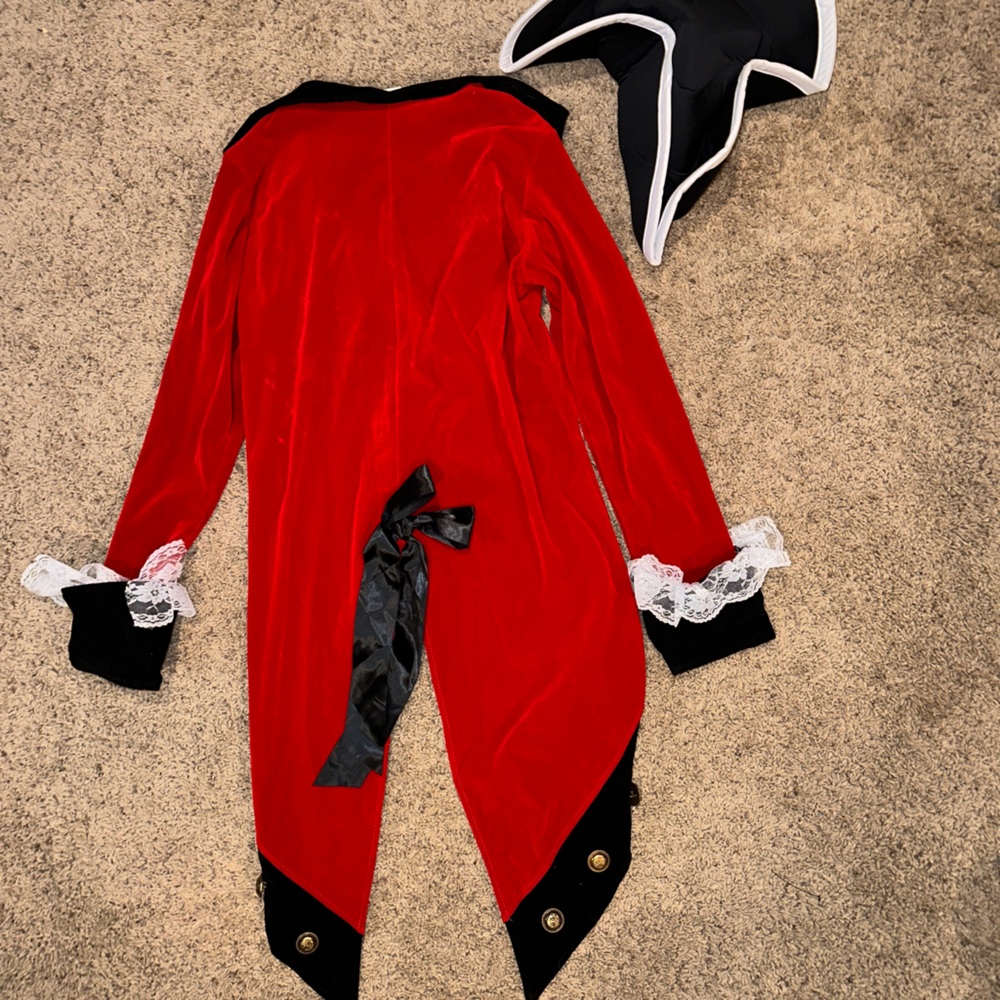 Spirit Halloween stormy seas pirate costume - Picture 3 of 3